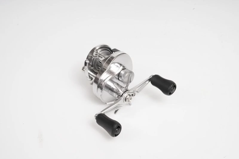 lightweight-conventional-reel-silver(001) lightweight-conventional-reel-silver(001)